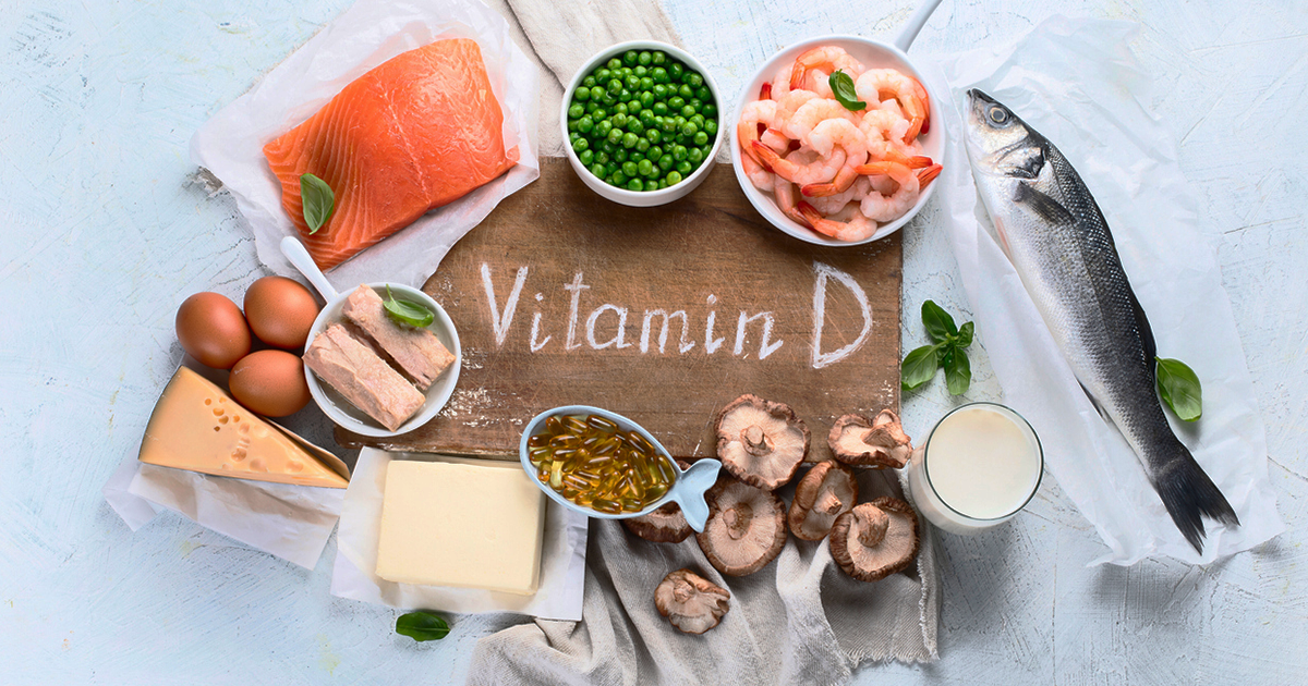 immagini di cibi ricchi di vitamina D come salmone e burro
